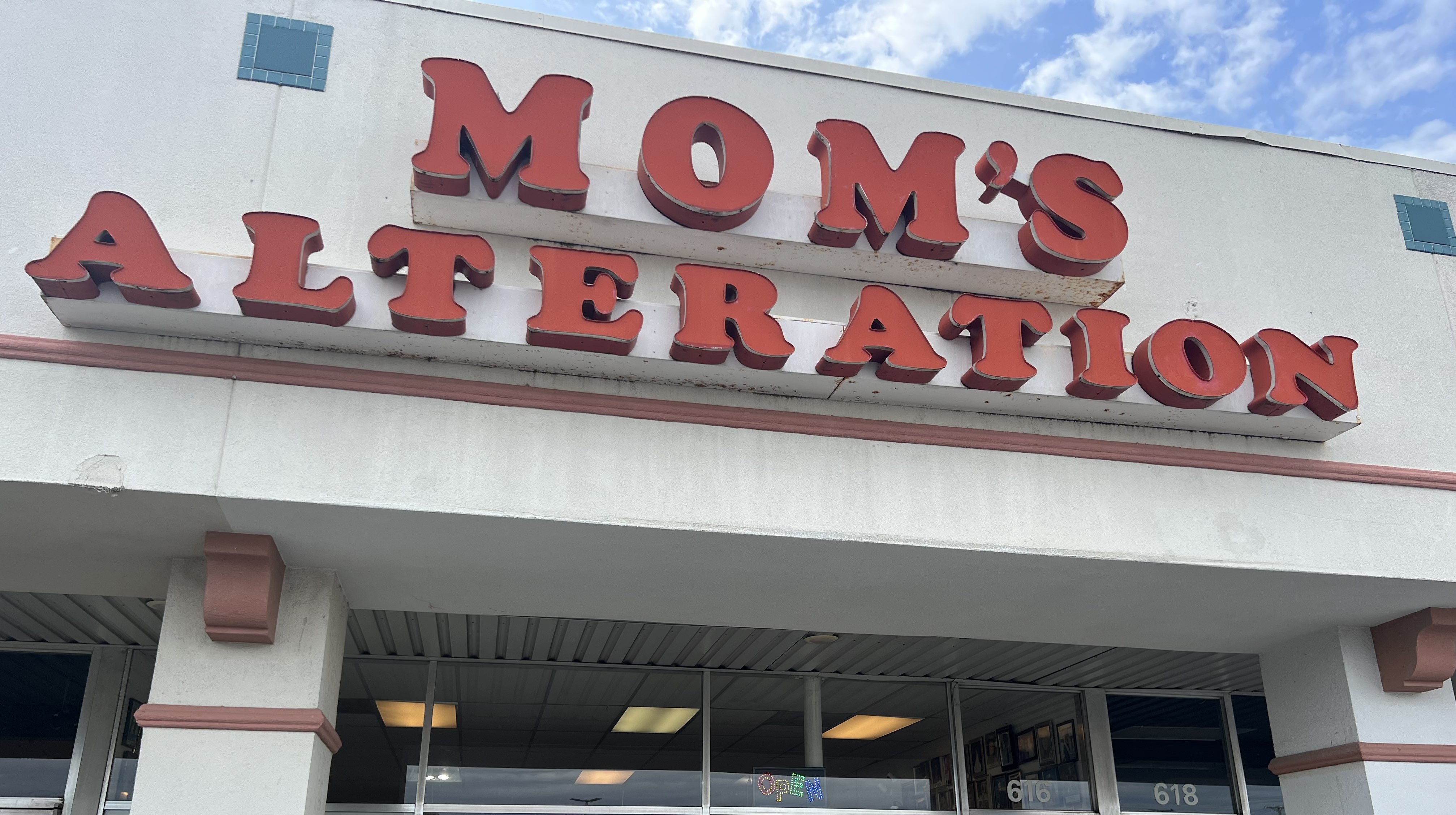 Mom's Alterations Storefront